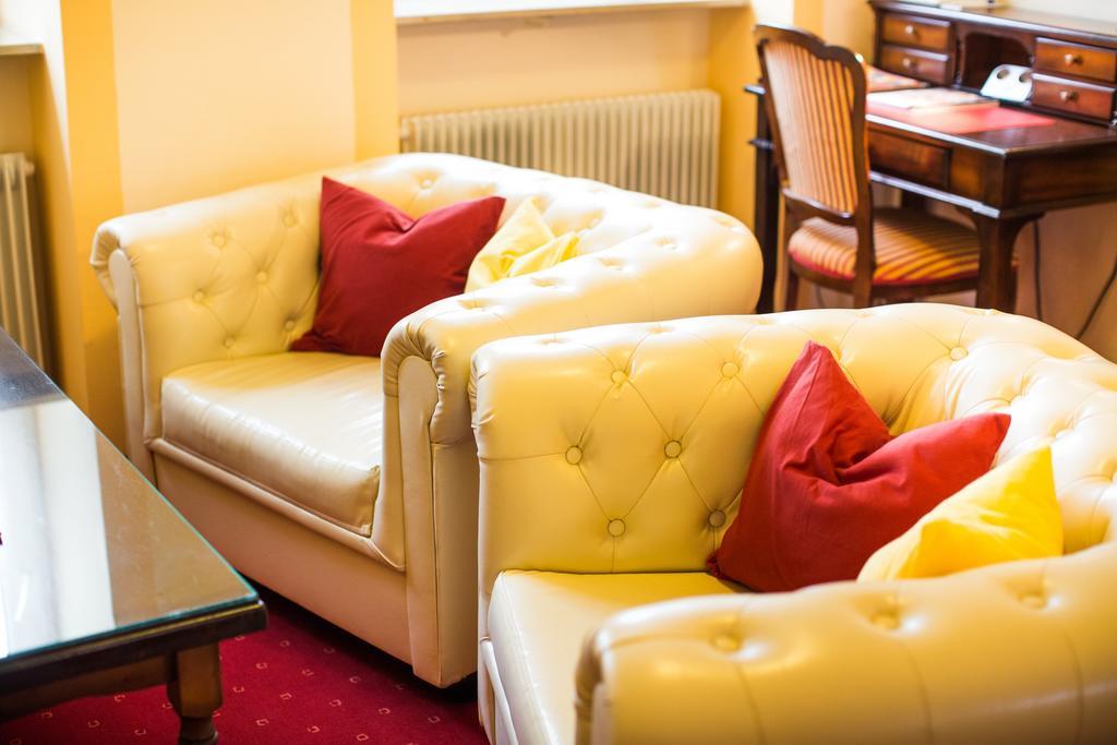 Klassik Hotel Am Tor Weiden in der Oberpfalz Luaran gambar