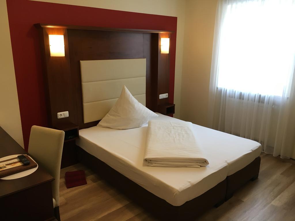 Klassik Hotel Am Tor Weiden in der Oberpfalz Luaran gambar