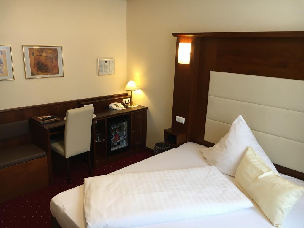 Klassik Hotel Am Tor Weiden in der Oberpfalz Luaran gambar